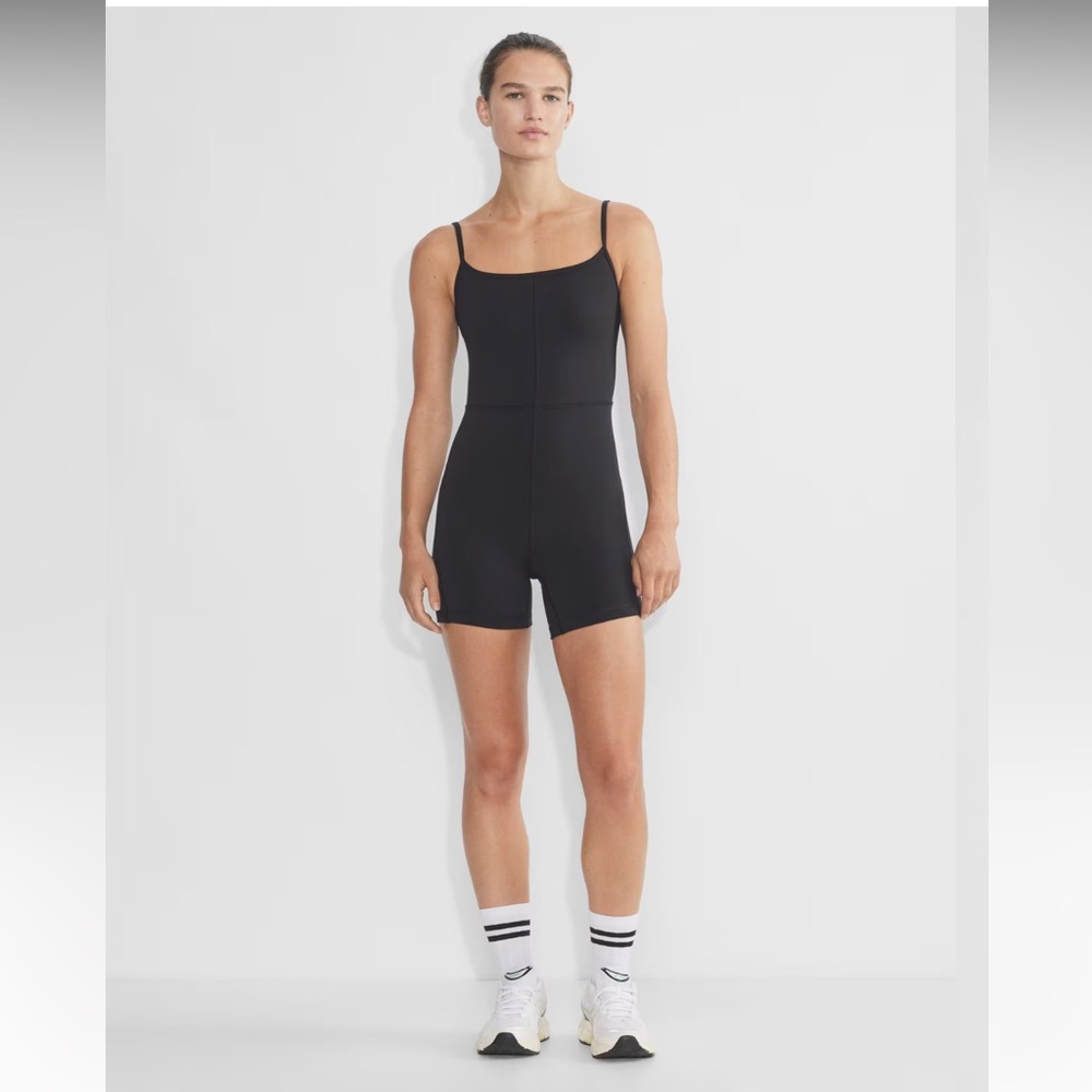Aritzia Wilfred romper 5inch